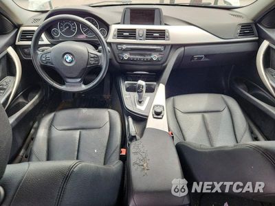Zdjęcie 8 z 12 samochodu: 2015 BMW 320 I VIN:WBA3B1C56FK135840 - miniatura