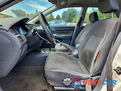 Zdjęcie 7 z 12 samochodu: 2002 MITSUBISHI LANCER ES VIN:JA3AJ26E12U020400 - miniatura