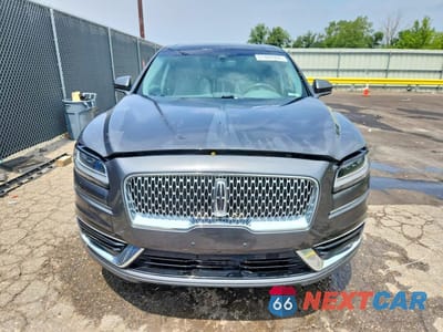 Piąte zdjęcie samochodu w środku: 2020 LINCOLN NAUTILUS RESERVE VIN:2LMPJ8KP7LBL11626 - miniatura