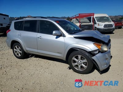 Czwarte zdjęcie samochodu z boku: 2009 TOYOTA RAV4 LIMITED VIN:JTMBK31VX9D006800 - miniatura