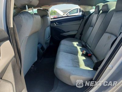 Zdjęcie 10 z 12 samochodu: 2019 HONDA ACCORD LX VIN:1HGCV1F18KA103802 - miniatura