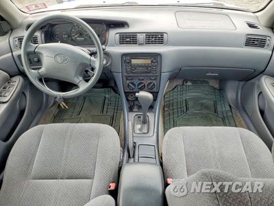 Zdjęcie 8 z 12 samochodu: 2001 TOYOTA CAMRY LE VIN:4T1BG22K41U068936 - miniatura