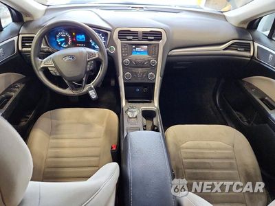 Zdjęcie 8 z 12 samochodu: 2018 FORD FUSION S VIN:3FA6P0G77JR235706 - miniatura