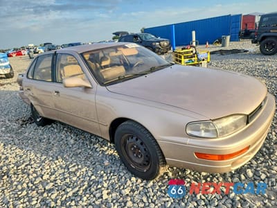 Czwarte zdjęcie samochodu z boku: 1994 TOYOTA CAMRY LE VIN:4T1GK12E8RU048824 - miniatura