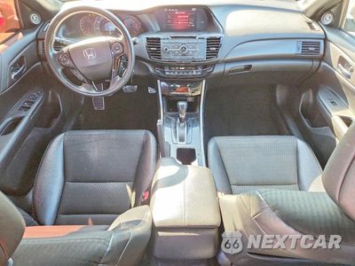 Zdjęcie 8 z 13 samochodu: 2017 HONDA ACCORD SPORT VIN:1HGCR2F59HA272720 - miniatura