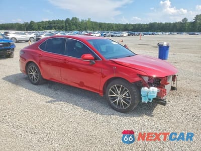 Czwarte zdjęcie samochodu z boku: 2023 TOYOTA CAMRY XLE VIN:4T1F31AK1PU047057 - miniatura