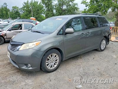 2014 TOYOTA SIENNA XLE 8-PASSENGER 5TDYK3DC8EX410908 - główne zdjęcie licytacji z USA - miniatura