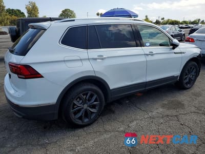Trzecie zdjęcie samochodu z tyłu: 2024 VOLKSWAGEN TIGUAN SE VIN:3VVNB7AX1RM157696 - miniatura