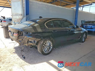 Trzecie zdjęcie samochodu z tyłu: 2022 BMW 530 XI VIN:WBA13BJ05NWX75644 - miniatura