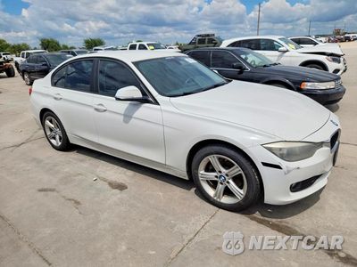 Czwarte zdjęcie samochodu z boku: 2015 BMW 320 I VIN:WBA3B1C56FK135840 - miniatura