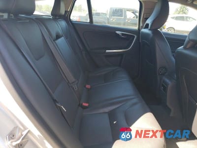 Zdjęcie 10 z 12 samochodu: 2015 VOLVO V60 PREMIER VIN:YV1612SB9F1186314 - miniatura