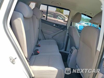Zdjęcie 11 z 13 samochodu: 2010 VOLKSWAGEN TIGUAN S VIN:WVGAV7AX5AW531845 - miniatura