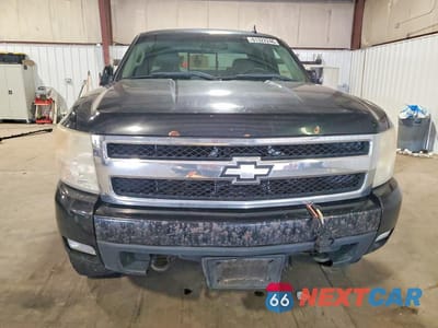 Piąte zdjęcie samochodu w środku: 2008 CHEVROLET SILVERADO K1500 VIN:1GCEK19Y18Z116104 - miniatura
