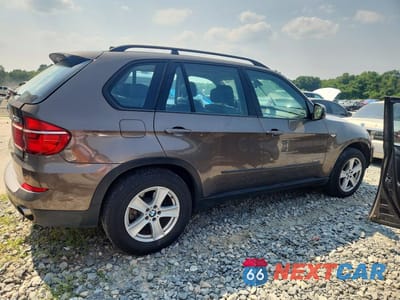 Trzecie zdjęcie samochodu z tyłu: 2013 BMW X5 XDRIVE35I VIN:5UXZV4C53D0E11441 - miniatura