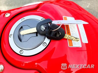 Zdjęcie 8 z 9 samochodu: 2025 HONDA CBR650 R VIN:MLHRH1559S5100627 - miniatura