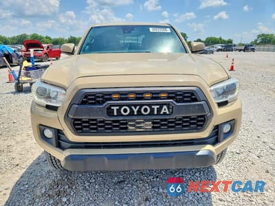 Piąte zdjęcie samochodu w środku: 2019 TOYOTA TACOMA TRD OFF-ROAD VIN:5TFCZ5AN9KX190451 - miniatura