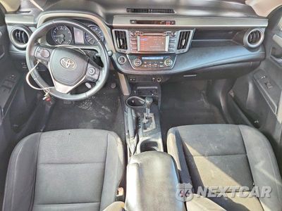 Zdjęcie 8 z 13 samochodu: 2018 TOYOTA RAV4 XLE VIN:2T3WFREV6JW412695 - miniatura