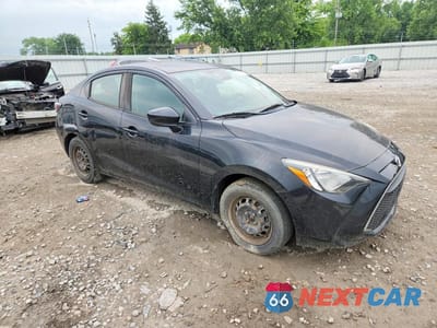 Czwarte zdjęcie samochodu z boku: 2019 TOYOTA YARIS L VIN:3MYDLBYV1KY516107 - miniatura