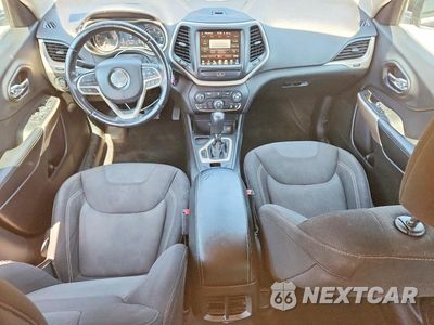 Zdjęcie 8 z 12 samochodu: 2017 JEEP CHEROKEE LATITUDE VIN:1C4PJLCBXHD221605 - miniatura
