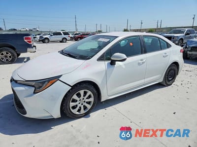 2021 TOYOTA COROLLA LE 5YFEPMAE5MP246184 - główne zdjęcie licytacji z USA - miniatura