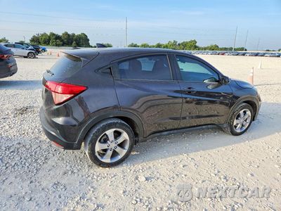 Trzecie zdjęcie samochodu z tyłu: 2018 HONDA HR-V LX VIN:3CZRU5H35JG706217 - miniatura
