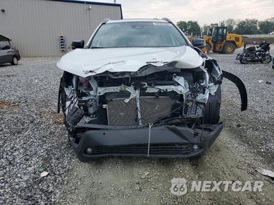Piąte zdjęcie samochodu w środku: 2026 TOYOTA COROLLA CROSS XLE VIN:7MUDAAAG0TV157681 - miniatura