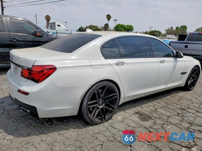 Trzecie zdjęcie samochodu z tyłu: 2015 BMW 750 LI VIN:WBAYE8C53FD781878 - miniatura