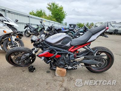 Trzecie zdjęcie samochodu z tyłu: 2015 TRIUMPH MOTORCYCLE STREET TRIPLE R VIN:SMTL03NE1FT671396 - miniatura