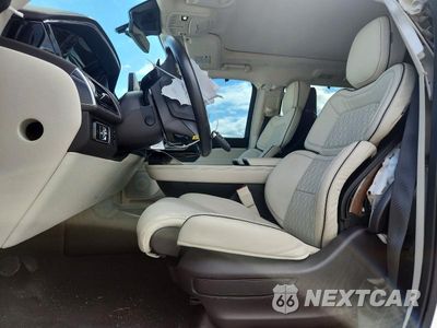 Zdjęcie 7 z 13 samochodu: 2024 LINCOLN NAVIGATOR BLACK LABEL VIN:5LMJJ2TG8REL01808 - miniatura