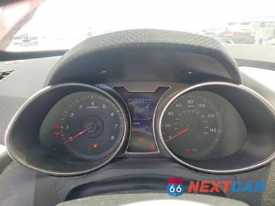 Zdjęcie 9 z 12 samochodu: 2013 HYUNDAI VELOSTER BASE VIN:KMHTC6AD0DU097722 - miniatura