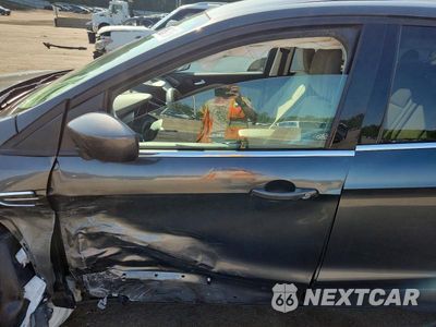Zdjęcie 7 z 13 samochodu: 2019 FORD ESCAPE SE VIN:1FMCU9GD2KUA22250 - miniatura