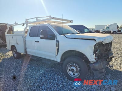 Czwarte zdjęcie samochodu z boku: 2023 FORD F-250 SD ** R & D * PRI FLEET ** VIN:1FT7X2BA0PED01814 - miniatura