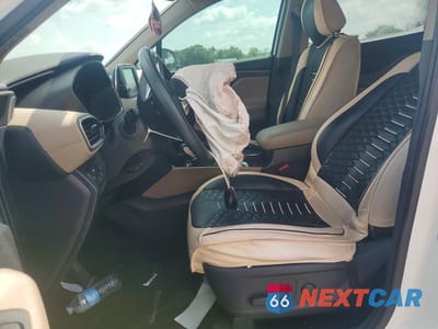 Zdjęcie 7 z 13 samochodu: 2019 HYUNDAI SANTA FE SEL PLUS 2.4L VIN:5NMS33AD2KH032048 - miniatura