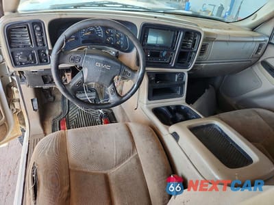 Zdjęcie 8 z 12 samochodu: 2004 GMC NEW SIERRA K1500 VIN:2GTEK13T041361265 - miniatura