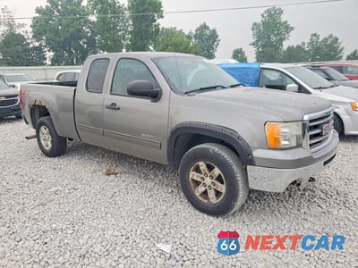 Czwarte zdjęcie samochodu z boku: 2013 GMC SIERRA K1500 SLE VIN:1GTR2VE78DZ177806 - miniatura