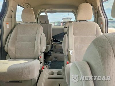 Zdjęcie 10 z 14 samochodu: 2015 TOYOTA SIENNA LE VIN:5TDKK3DC1FS535997 - miniatura
