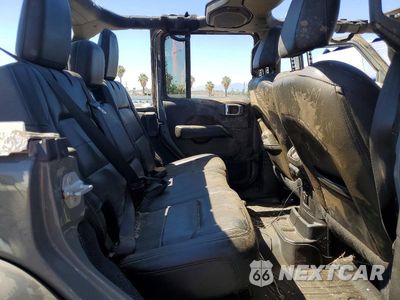 Zdjęcie 10 z 12 samochodu: 2018 JEEP WRANGLER UNLIMITED SAHARA VIN:1C4HJXEG1JW231700 - miniatura