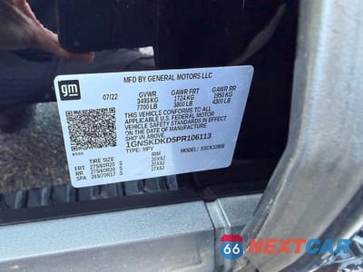 Zdjęcie 10 z 14 samochodu: 2023 CHEVROLET SUBURBAN K1500 Z71 VIN:1GNSKDKD5PR106113 - miniatura