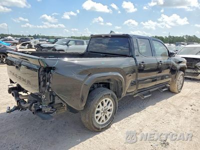 Trzecie zdjęcie samochodu z tyłu: 2025 TOYOTA TACOMA SR5 VIN:3TMKB5FN1SM035911 - miniatura