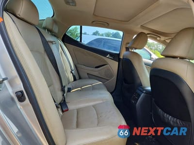 Zdjęcie 10 z 13 samochodu: 2012 KIA OPTIMA EX VIN:5XXGN4A67CG065635 - miniatura