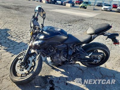 Trzecie zdjęcie samochodu z tyłu: 2023 YAMAHA MT07 VIN:JYARM32E9PA007812 - miniatura
