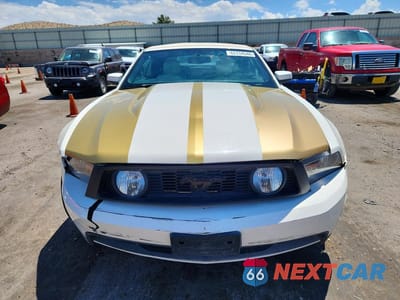 Piąte zdjęcie samochodu w środku: 2010 FORD MUSTANG GT VIN:1ZVBP8FHXA5141336 - miniatura