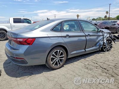Trzecie zdjęcie samochodu z tyłu: 2025 VOLKSWAGEN JETTA SPORT VIN:3VWBX7BU9SM074236 - miniatura