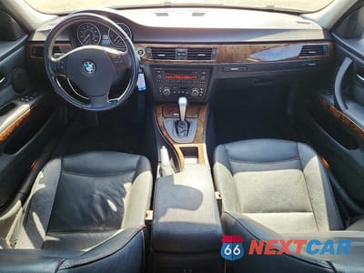 Zdjęcie 8 z 12 samochodu: 2009 BMW 328 I SULEV VIN:WBAPH53509A433916 - miniatura
