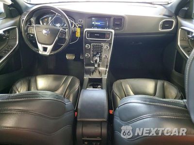 Zdjęcie 8 z 12 samochodu: 2016 VOLVO S60 R DESIGN VIN:YV149MTP5G2414388 - miniatura