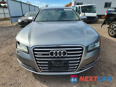 Piąte zdjęcie samochodu w środku: 2013 AUDI A8 QUATTRO VIN:WAUAGAFD4DN000850 - miniatura