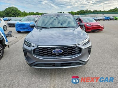 Piąte zdjęcie samochodu w środku: 2026 FORD ESCAPE ST LINE VIN:1FMCU9MN6TUA30916 - miniatura
