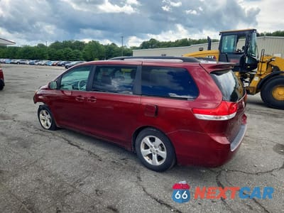Drugie zdjęcie samochodu z przodu: 2013 TOYOTA SIENNA LE VIN:5TDKK3DC2DS295811 - miniatura