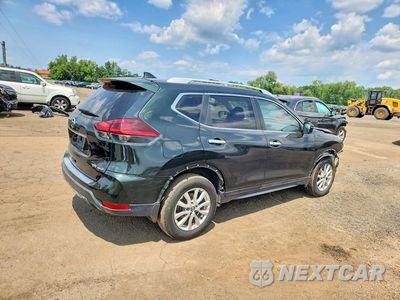 Trzecie zdjęcie samochodu z tyłu: 2018 NISSAN ROGUE SV VIN:5N1AT2MV3JC822302 - miniatura