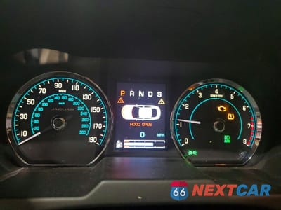 Zdjęcie 9 z 12 samochodu: 2014 JAGUAR XF VIN:SAJWJ0EF5E8U09688 - miniatura
